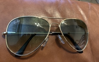 Authentic Ray-Ban Vintage Sunglasses RB 3028 Aviator II Larg