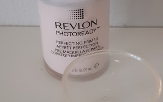 Revlon PhotoReady Perfecting Primer / Meikin pohjustusvoide