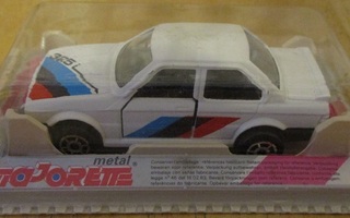 BMW 325i E30 Sedan 2 door White 1987 Majorette France 1:56