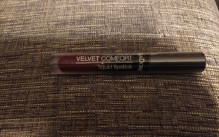 Uusi Isadora Velvet comfort liquid lipstick