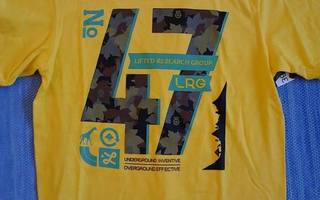 # Uusi miesten keltainen T-paita #