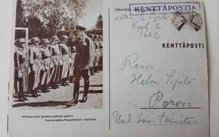 Sotamarsalkka Mannerheim tarkastaa lottarivistöä, Kp. 1941