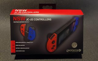 Gioteck JC-20 Nintendo Switch Controllers Red/Blue UUSI