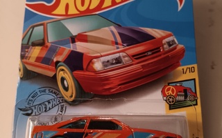 Hot wheels / 92 Ford Mustang