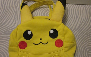Pieni Pokemon laukku, Pikachu