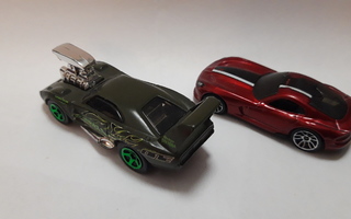 Hot Wheels 2x Dodge, Daytona ja Viper, YHDESSÄ