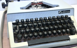 Kirjoituskone Optima made in germany
