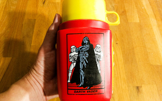 STAR WARS THERMOS FLASK | ROUGHNECK | PUNAINEN