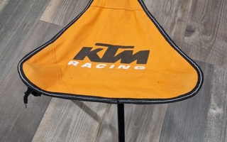 KTM Racing kisatuoli