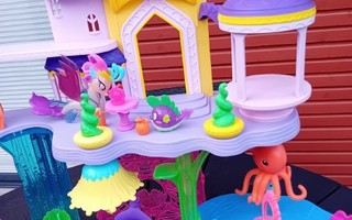 G4 My Little Pony Canterlot & Seaquestia Castle