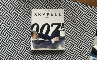007 Skyfall (2012) + slipari