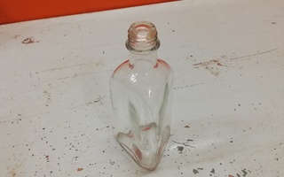 Vanha pullo ( kolmikulma )