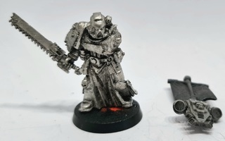 WH40K - Space Marine Veteran with Chainsword [S46]