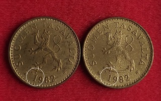 10 penniä 1982 *molemmat variantit*