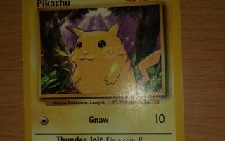 Pikachu 58/102 Base set 1 card