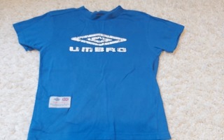 Umbro sininen t-paita koko 122/128