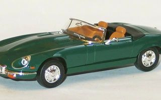 Jaguar E-type series III "Road Signature", 1:18 vihreä