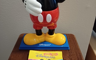 Disneyland Mikki Hiiren vartalo Happy Meal