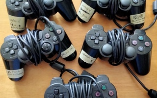 PS1 PS2 ohjaimia (korjattavaksi)