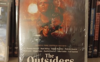 The Outsiders - kolmen jengi (1983)