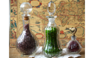 Kolme Vintage Pulloa - Hajuvesipullo Koristepullo Rustiikki