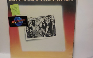 LYNYRD SKYNYRD - SKYNYRD'S FIRST AND... LAST M-/EX GER 84 LP