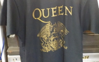 QUEEN OFFICIAL T-PAITA 80-LUVULTA KOKO L