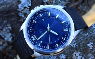 Japan Citizen Eco-drive radio-controlled world Wena sapphire