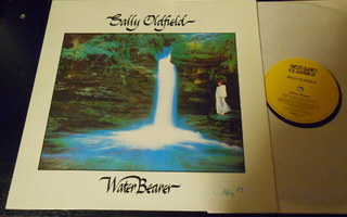 SALLY   OLDFIELD  :WATER   BEARER  -78    LP Katso TARJOUS