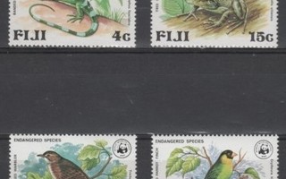 (S1216) FIJI, 1979 (WWF. Endangered Wildlife). Mi ## 387-390