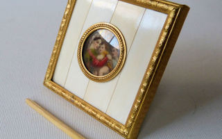 Neitsyt Maria ja Jeesuslapsi * Miniatyyri taulu 5,7 x 5,7 cm