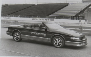 1988 Oldsmobile Cutlass Supreme Indianapolis 500 pressikuva
