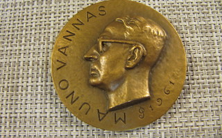 Mauno Vannas mitali 70 V 1961 /Oskari Jauhiainen 1961