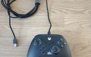 Xbox One langallinen ohjain