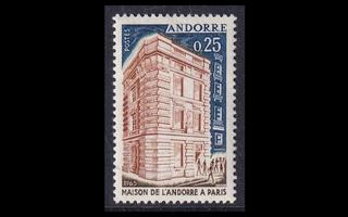 Andorra Fr 194 ** Andorran talo Pariisissa (1965)