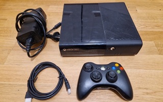 Xbox 360 E 250GB RGH-modattu