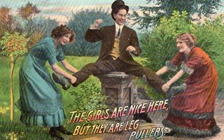 Vanha postikortti- mies naisten käsittelyssä