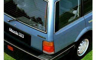 Mazda 323 STW -esite, 1987