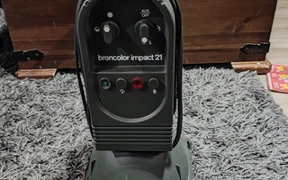 Broncolor impact 21