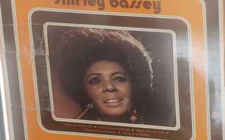 Shirley Bassey – Portrait Of Shirley Bassey LP