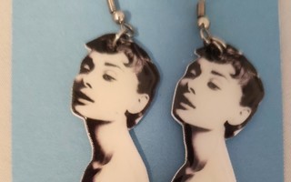 Audrey Hepburn korvakorut