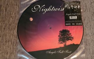 Nightwish LP levy Angels fall first