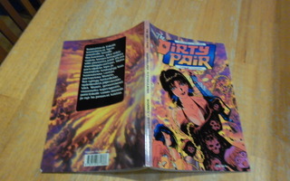 The Dirty Pair: Vaarallisia tuttavuuksia p. 1998; Jalava