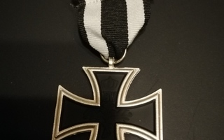WW1 Iron Cross 2nd Class 1914  -1813 EK2