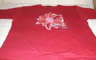 Toppi / t-paita : punainen kukka t-paita xl (reilu koko )