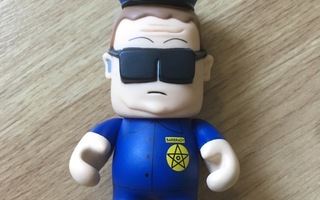 Kidrobot South Park Officer Barbrady figuuri 3"