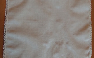 Wanha valkoinen nenäliina, käsin tehty pitsireunus
