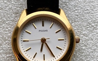 PULSAR QUARTZ NAISTEN KELLO