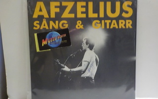 AFZELIUS SÅNG & GITARR M-/EX+ LP + NIMIKIRJOITUS