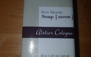Atelier Cologne saippua Bois Blonds